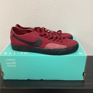 Pre Loved Nike SB Blazer Court